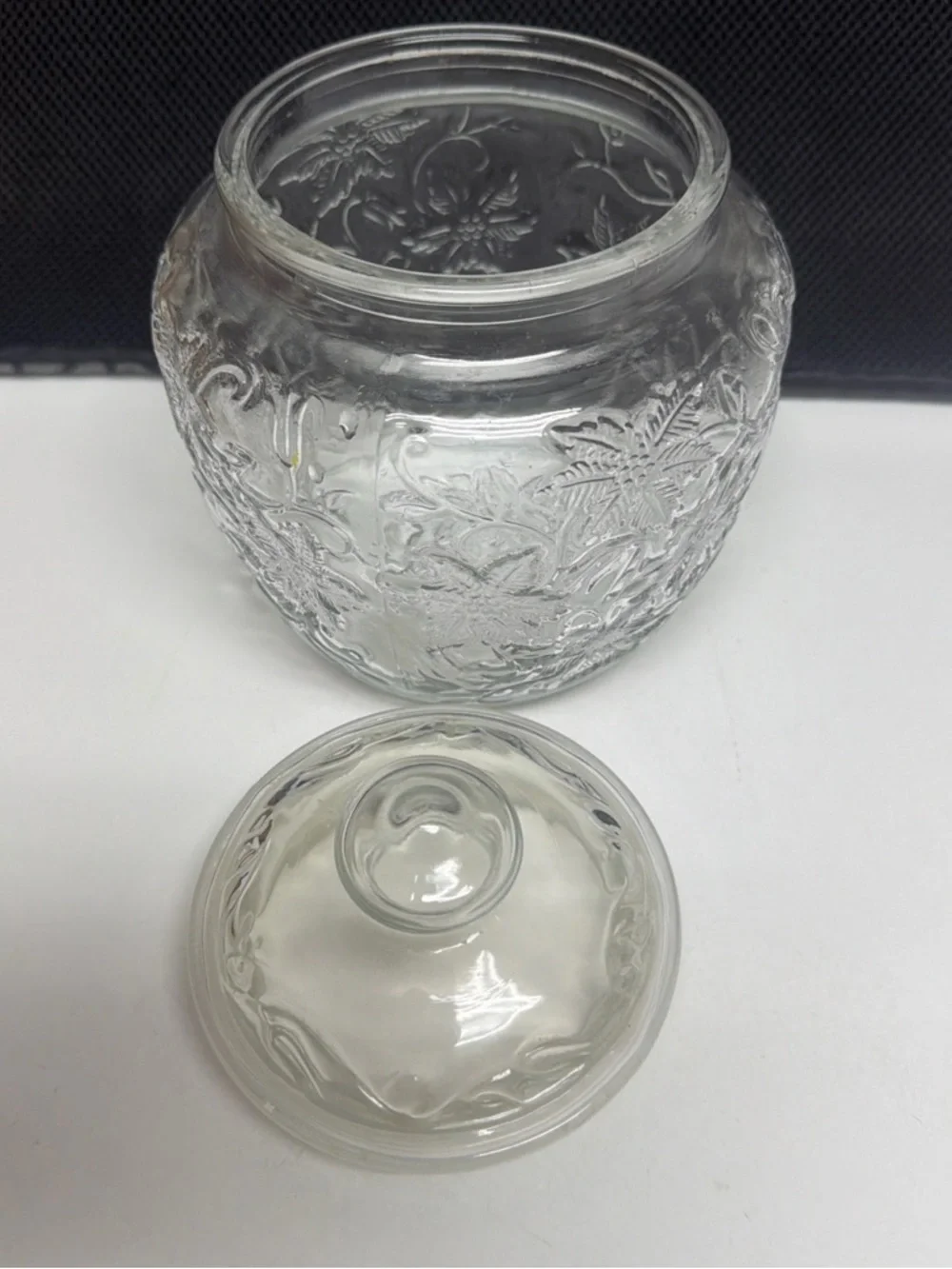 Princess House Fantasia small canister by 7” item 5212